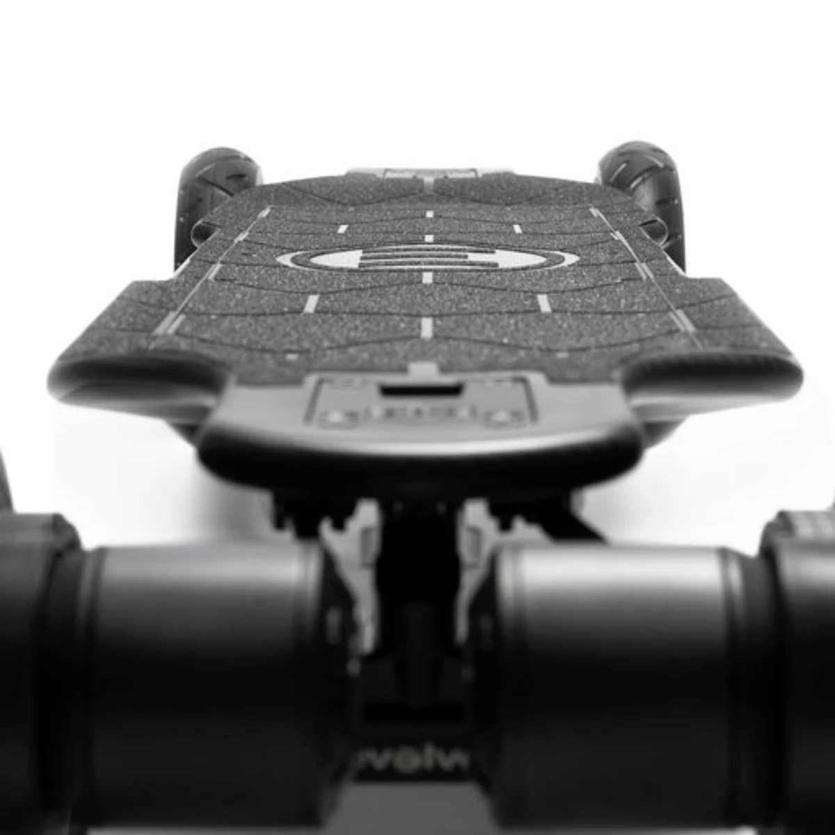 Evolve GTR Carbon All-Terrain Skateboard 2 Evolve GTR Carbon All-Terrain Skateboard - Image 2
